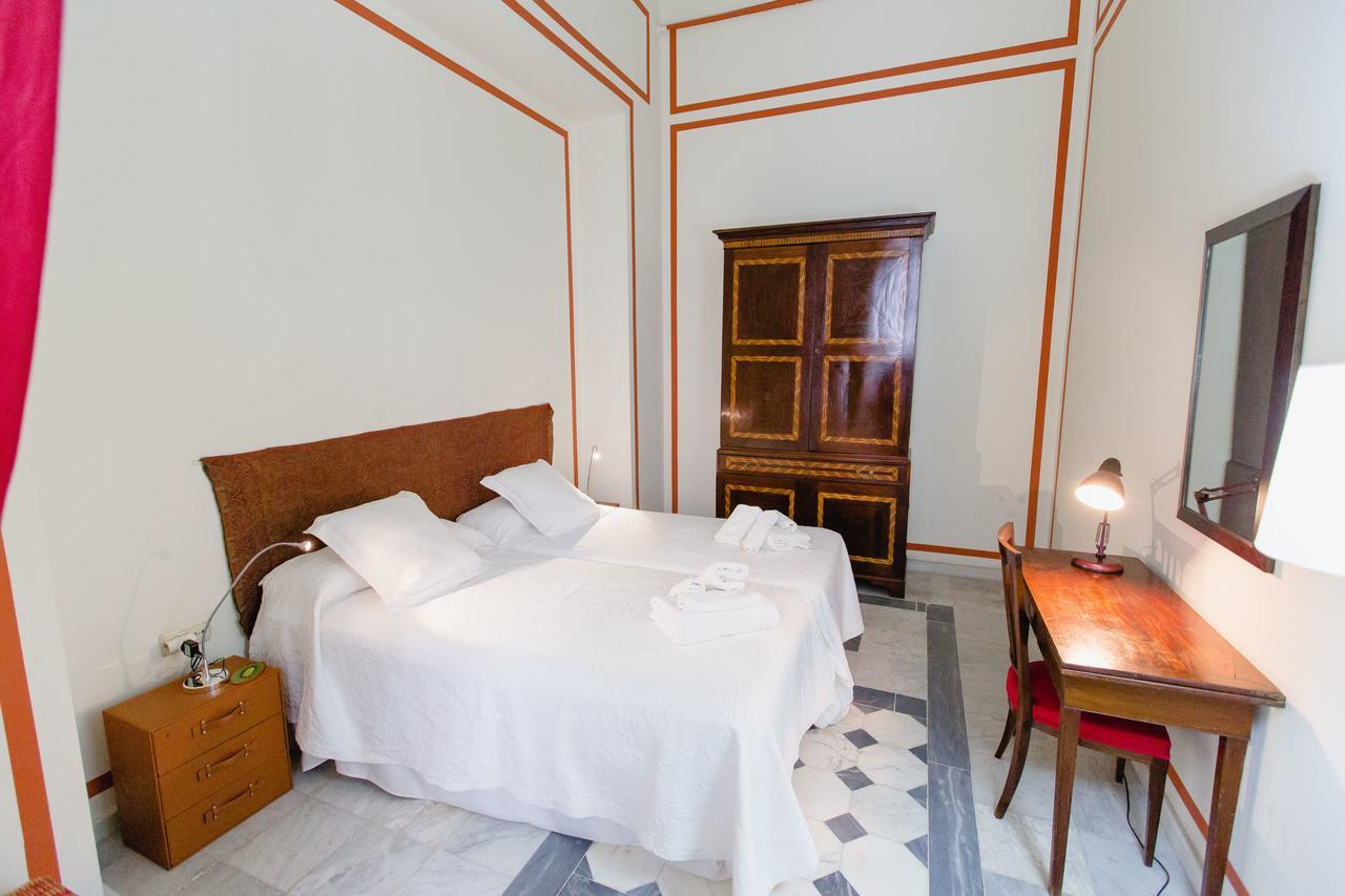 Apartamentos La Botanica, كاديز المظهر الخارجي الصورة